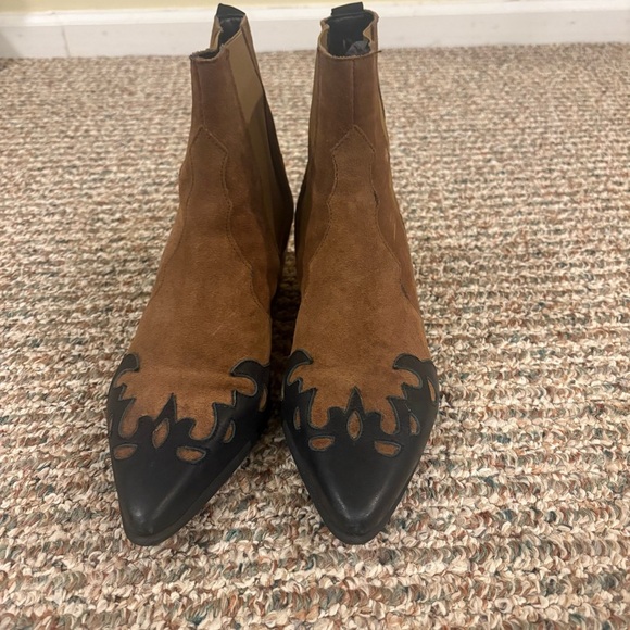 MENS SIZE 8  Brown and Black Western Style Ankle Boots main image 5